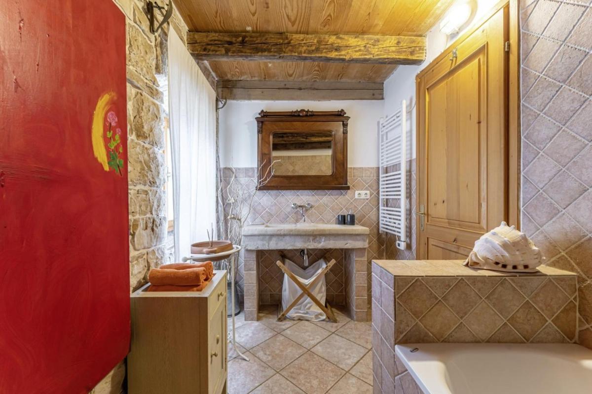 Una In Kranjcici - Haus Fuer 5-6 Personen Svetvincenat Bagian luar foto