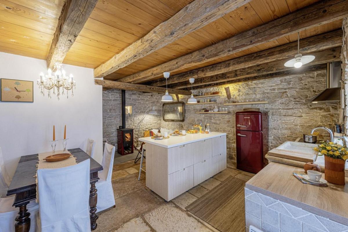 Una In Kranjcici - Haus Fuer 5-6 Personen Svetvincenat Bagian luar foto
